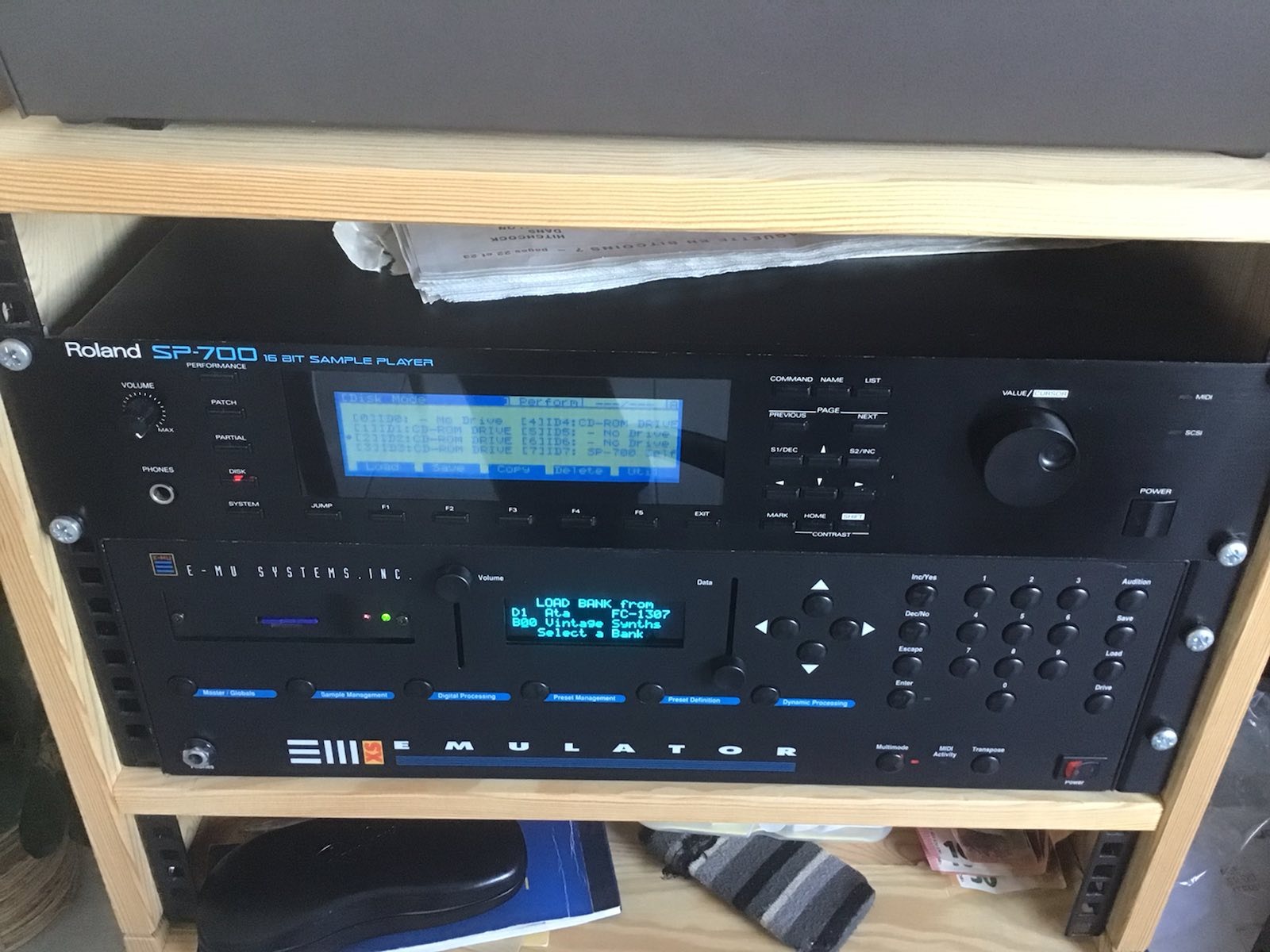SP-700