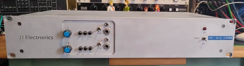 512