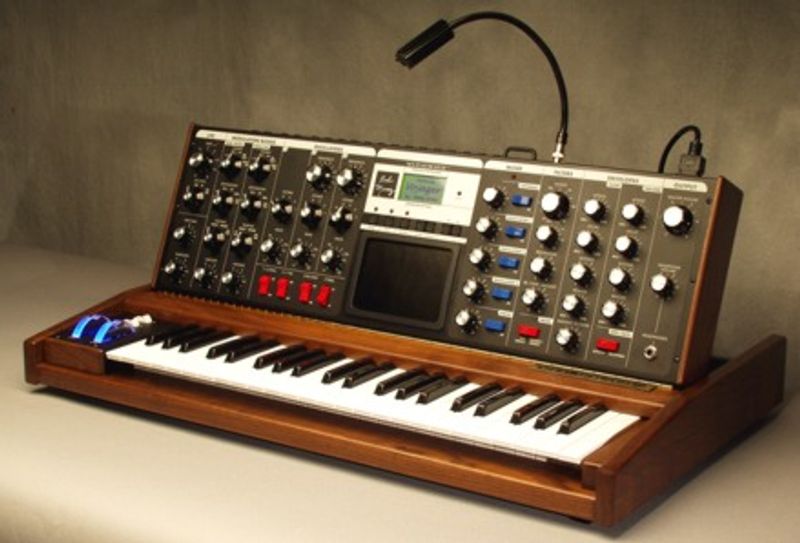 Moog Voyager XL