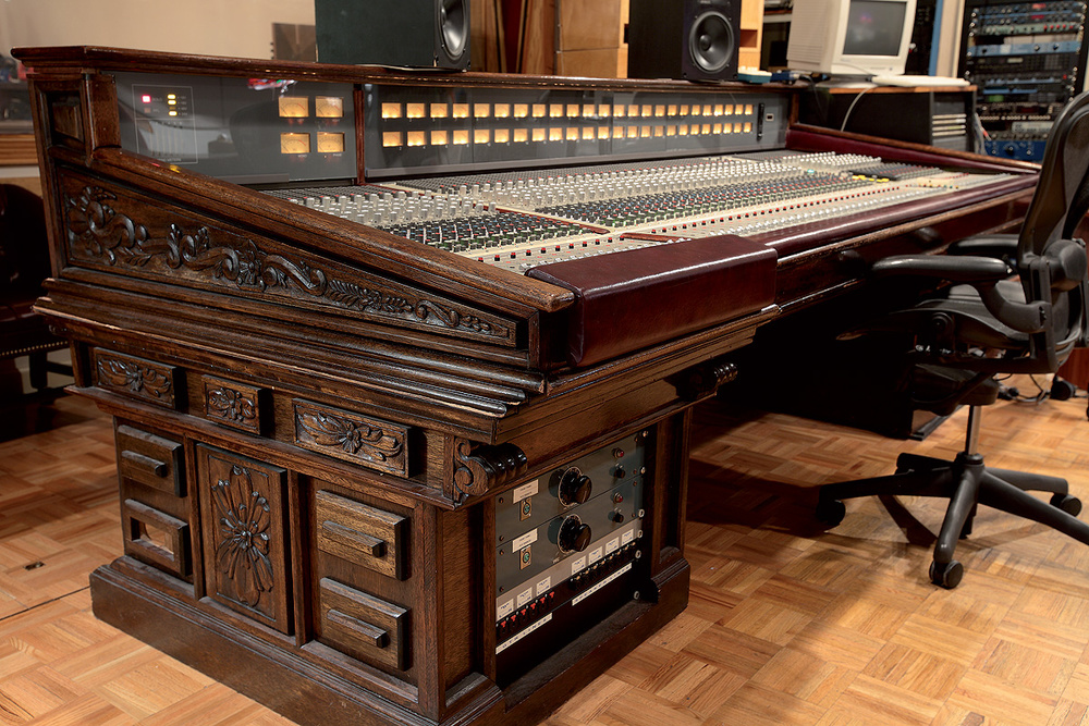 Custom 60x24x2 Console