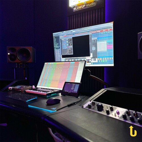 BLOWUP studio